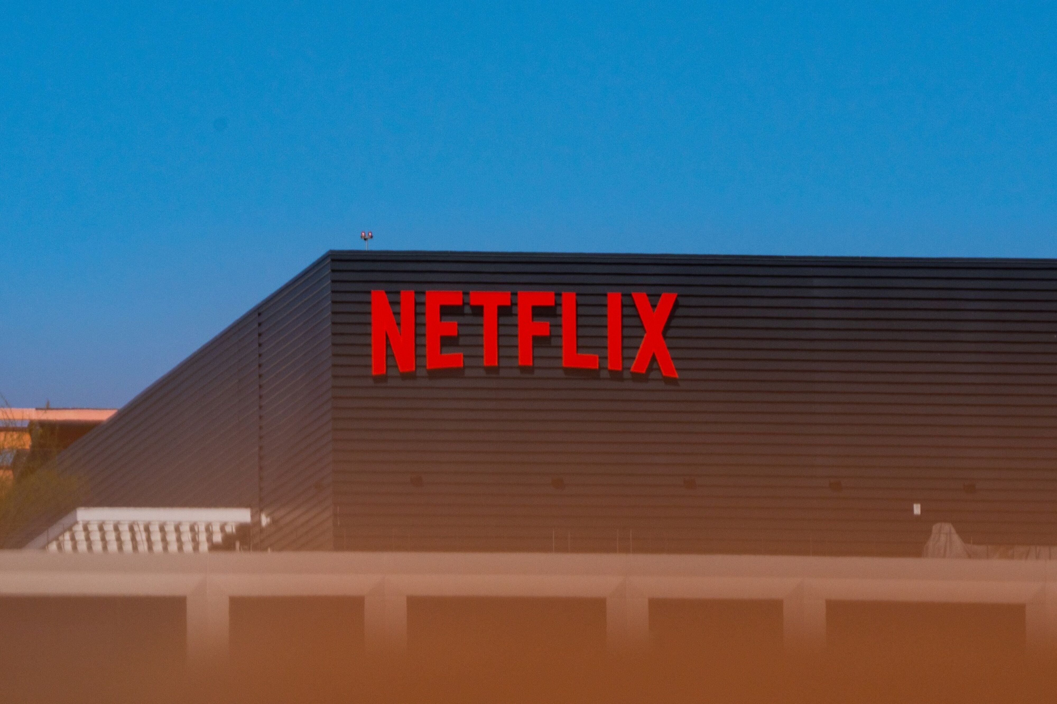 Netflix vai reduzir preços em 100 países, mas não no Brasil